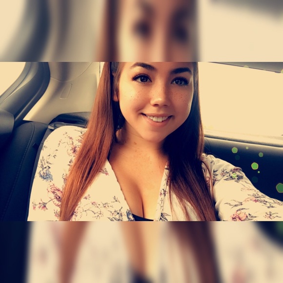 Meet your Posher, Rebecca - Picture 1 of 1